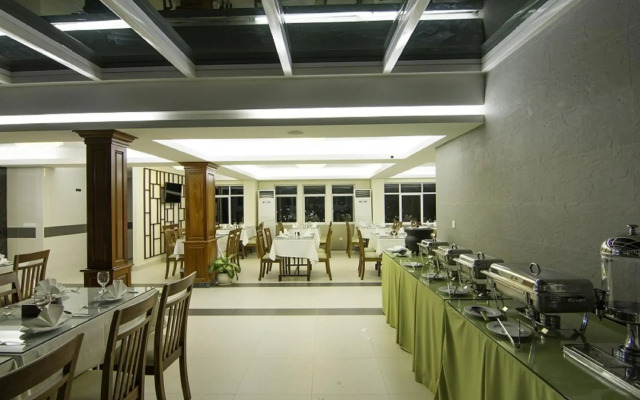 Rose Emerald Hotel