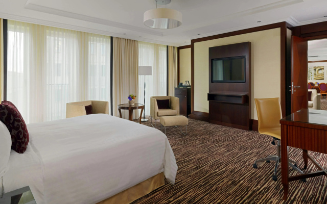 Berlin Marriott Hotel - Image 5
