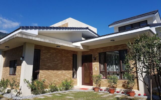 Qu Feng Xiao Zhu B&B