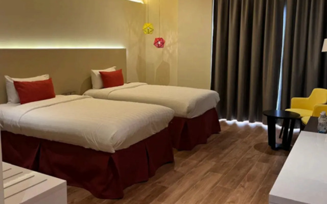 Carnelian By Glory Bower Hotel
