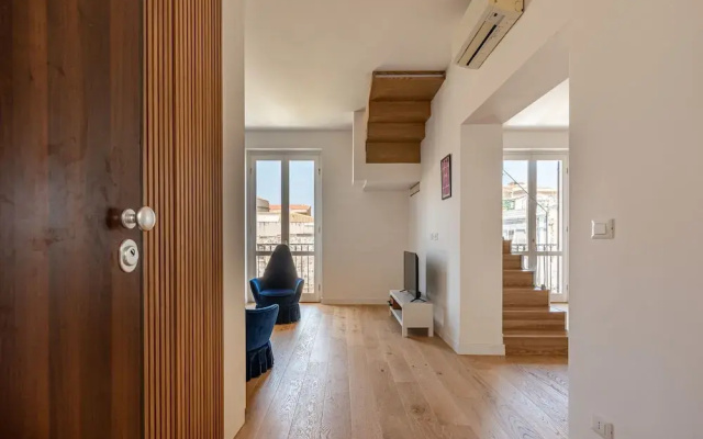 Oretea Apartment With Terrace by Wonderful Italy