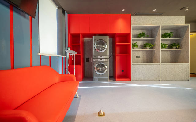 Ibis Hotel (Jinchang Guofang Plaza)
