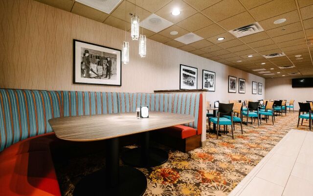 Radisson Hotel St. Paul Downtown