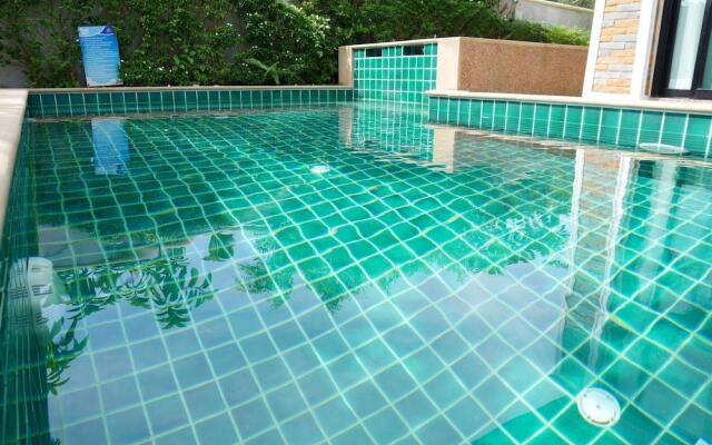 The sea aonang pool villa