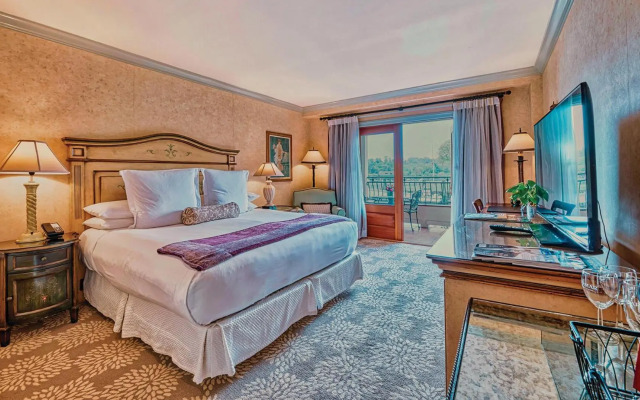 Delamar Greenwich Harbor