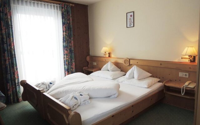 Hotel Garni Taurach