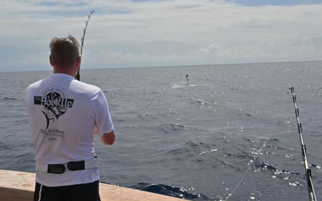 CR Luxury Los Sueños Condos