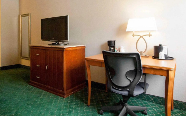 Quality Inn Cairo I-57