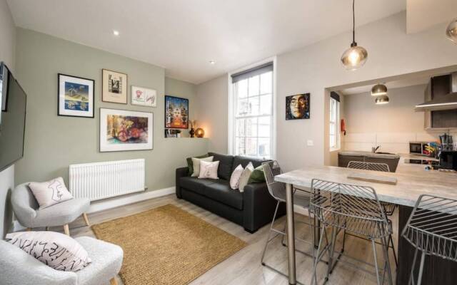 Host Apartments Picasso s Place II