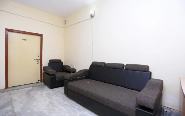 OYO 19323 Shiv Sai Guest House