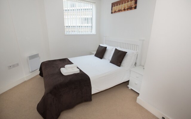 Celador Apartments - Projection West Serviced Apartments