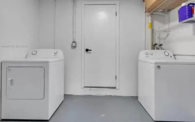 Boho Chic: 3BR Home With Pool