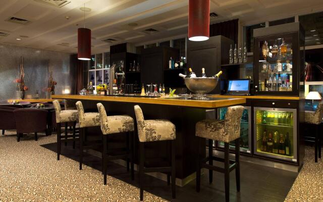 Отель The Q - Quadro City Hotel