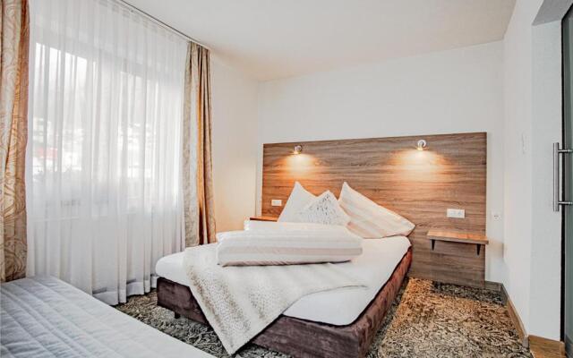 Apartments Leszek Elis 141