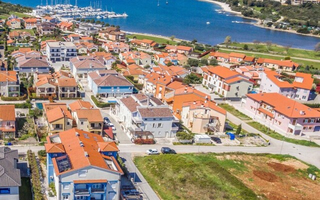 Amazing Home in Banjole With Jacuzzi, Wifi and 4 Bedrooms