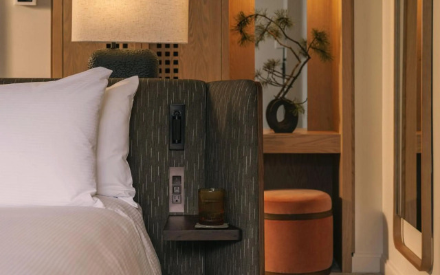 Rimrock Banff, Emblems Collection