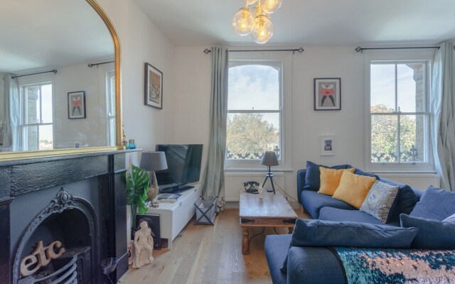 Lovely 1 Bedroom Flat Next to Clapham Common Tube