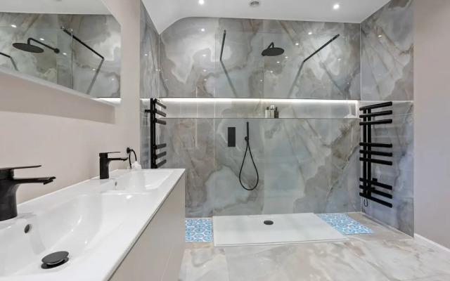 Gable View in Combeinteignhead