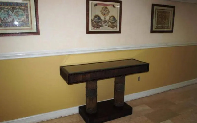 Clarion Hotel & Suites Curacao