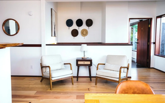 Secluded Oceanfront - Upstairs