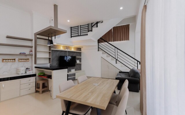 Thematic Cluster Village by The Lavana