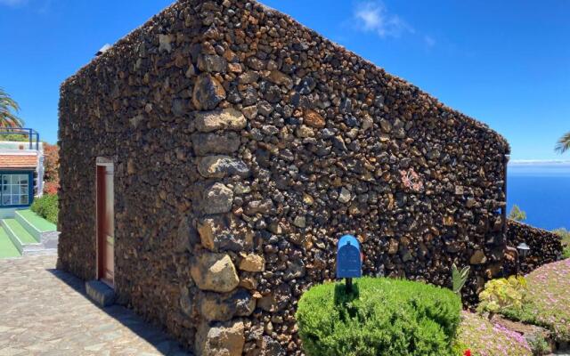 Casas Anton & Maria