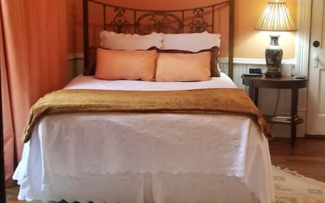 Downtown Guest Quarters Hotel