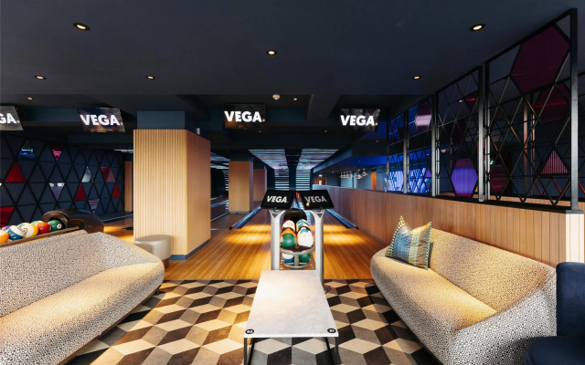 YOTEL Glasgow - Image 2