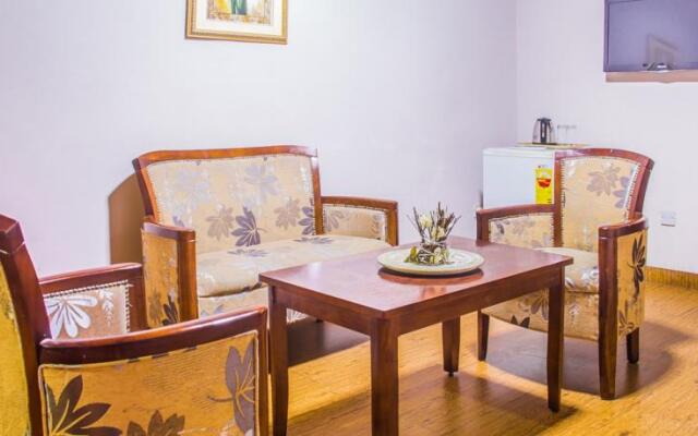 Luxe Suites Hotel