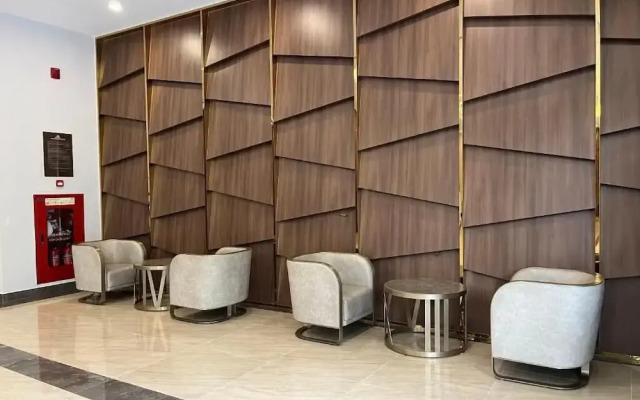 Metropolis Apartment