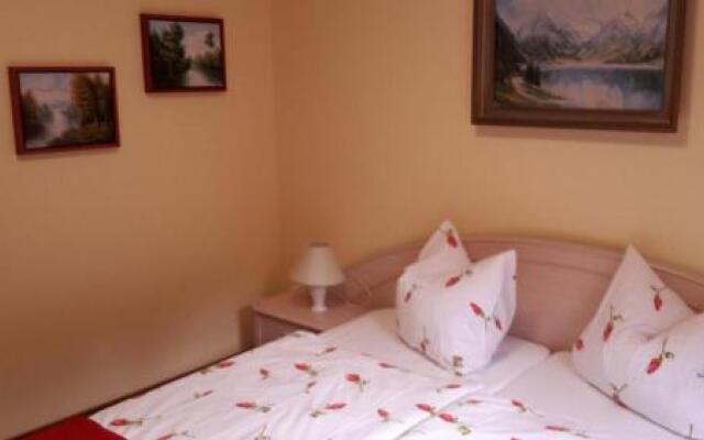 Ferienwohnungen Villa Goldbrunnen