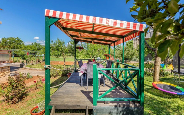 Amazing Home in Fazana With 3 Bedrooms and Wifi