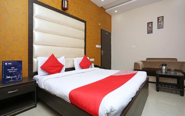 OYO 12479 Hotel city shine