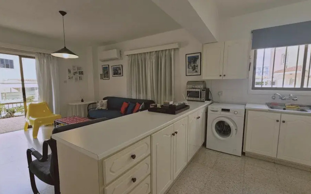 74 PRO - Stay Retro Retreat