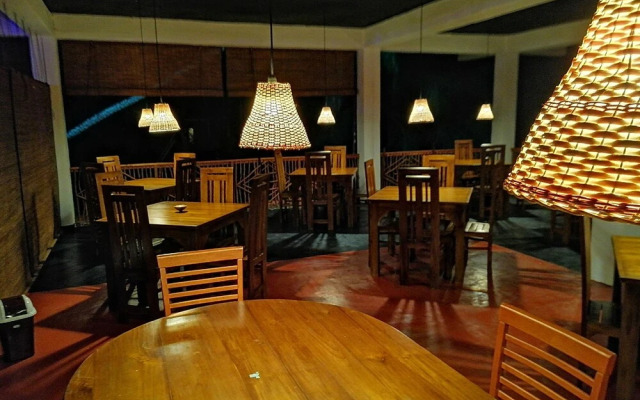 MacNara Traveller's Inn