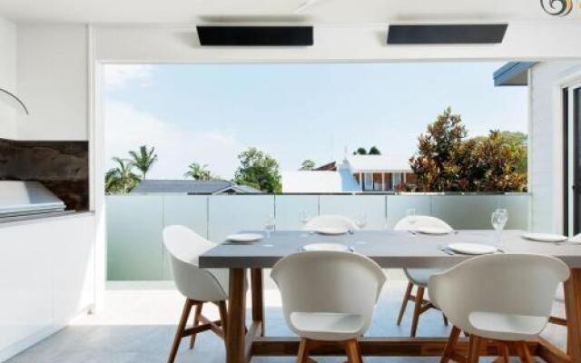 Luxury in Corlette - 4 Drungall Ave