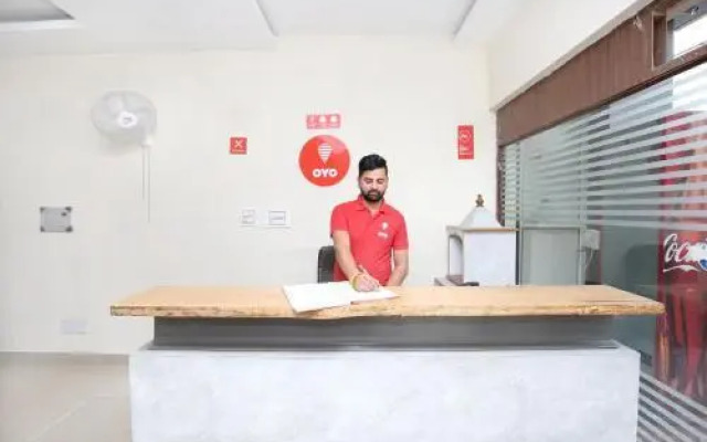 Hotel G R highway by OYO Rooms