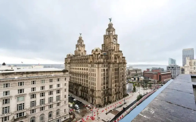 Host Stay Waterfront Penthouse