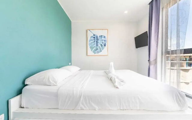 Sleek 2 Bed Apt T2-818