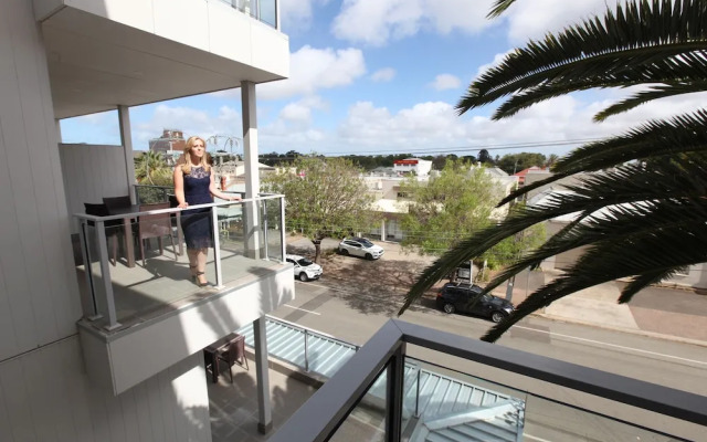 The Palms Apartments