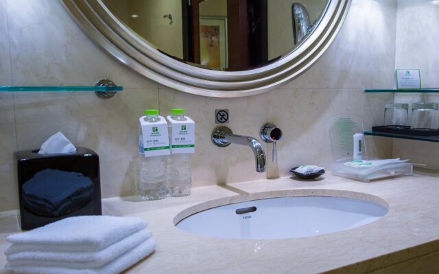 Holiday Inn Zhongshan Downtown
