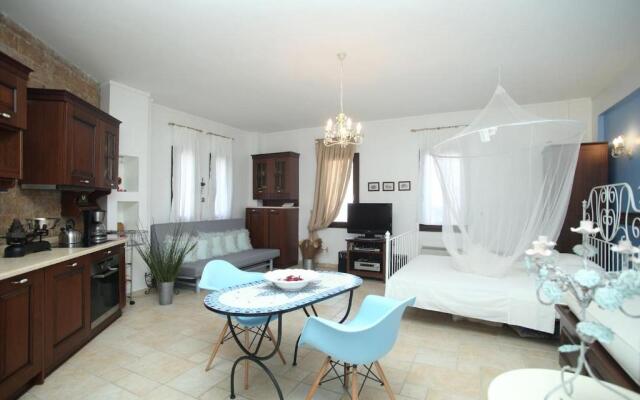 Beautiful Studio in traditional Afytos Halkidiki-UVC sterilized