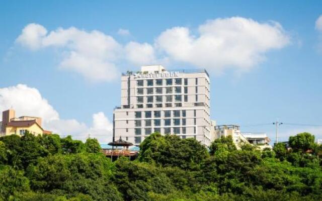 Shin Shin Hotel Cheonjiyeon