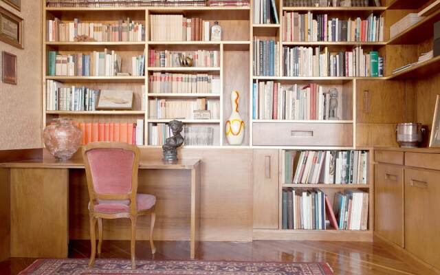 B&B Corner