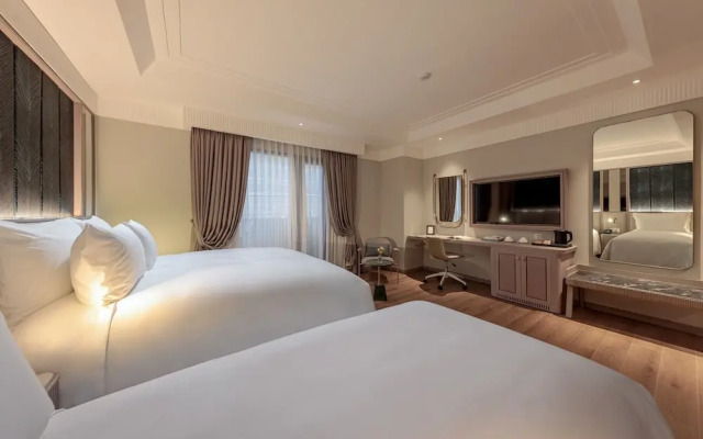 La Siesta Premium Lakeside