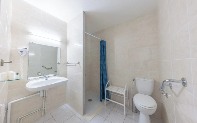 Brit Hotel Confort Helios Agde