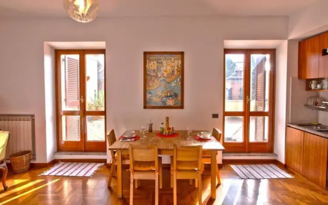 Regina Margherita Halldis Apartment