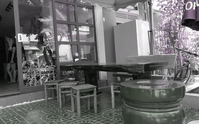 5 Elements Hostel