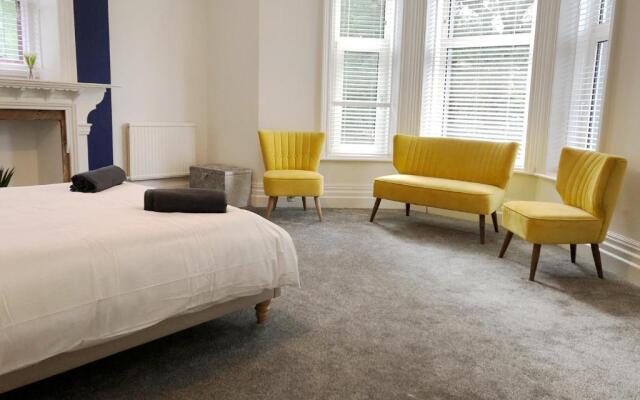 Summer Breeze. 3-bed apartment close to the beach