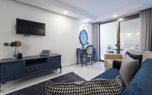 Voger Alaçatı Family